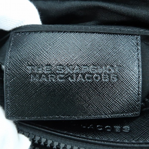 実際に弊社で買取させて頂いたMARC JACOBS/マークジェイコブス THE SNAPSHOT ショルダーバッグ ブラックの画像 4枚目