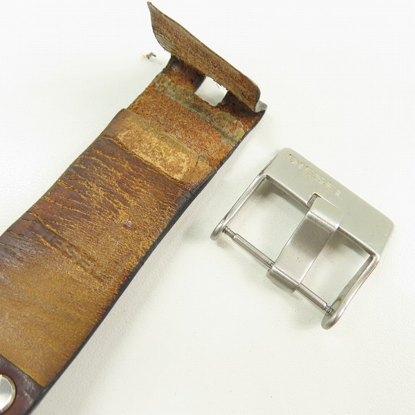 実際に弊社で買取させて頂いた【ジャンク/動作未確認】DIESEL/ディーゼル Rollcage ロールゲージ クォーツ/腕時計 DZ-1715の画像 4枚目