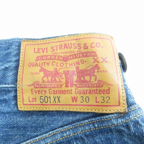実際に弊社で買取させて頂いたLEVI'S/リーバイス Lot501XX 4420刻印 復刻 デニムパンツ 15501-0008 W30L32の画像 6枚目