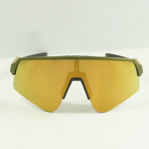 実際に弊社で買取させて頂いたOAKLEY/オークリー SUTRO LITE SWEEP サングラス/アイウェア OO9465-2139 