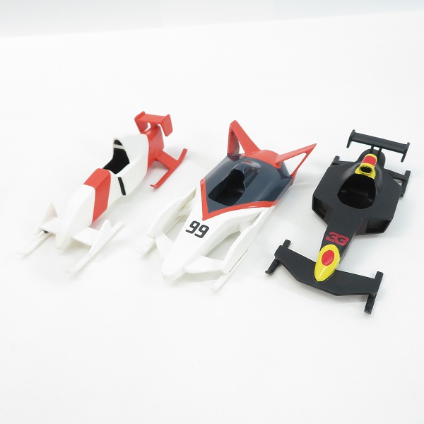 実際に弊社で買取させて頂いたTAGHEUER/タグホイヤー ノベルティフィギュア ドライバー＆レーシングカー 3体セットの画像 3枚目