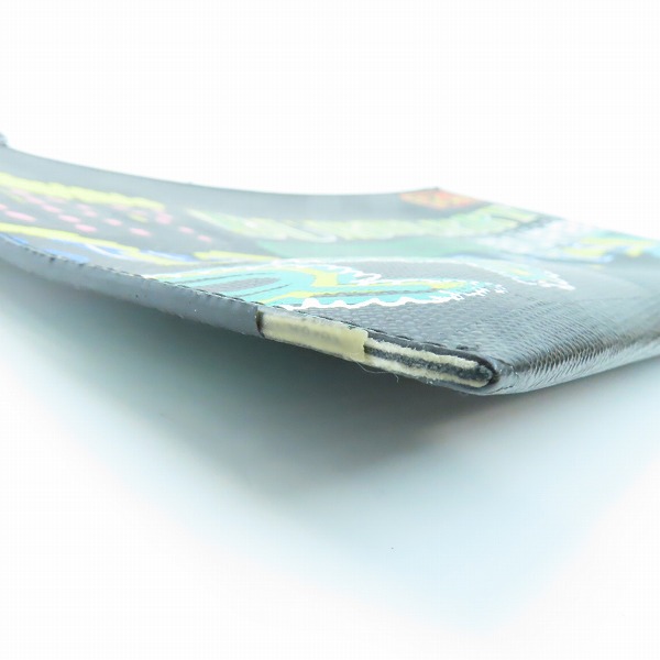 実際に弊社で買取させて頂いたBURBERRYS/バーバリー グラフィティ ロゴ チェック レザー 総柄 クラッチバッグ/セカンドバッグの画像 7枚目