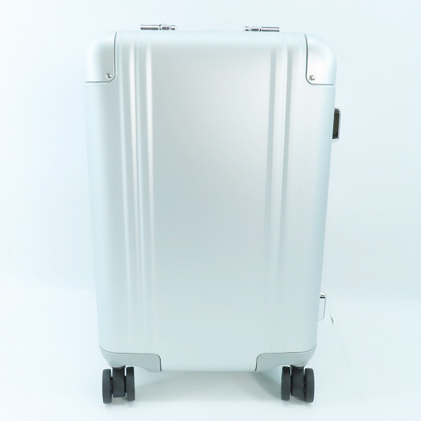 実際に弊社で買取させて頂いた【未使用】ZERO HALLIBURTON/ゼロハリバートン Classic Aluminum 3.0 機内持ち込み キャリーケース 94402