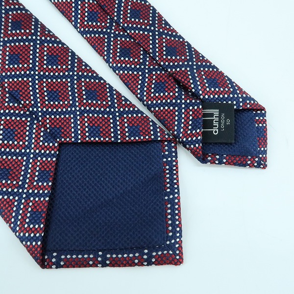 実際に弊社で買取させて頂いた【未使用】Dunhill/ダンヒル ロゴ 総柄 ネクタイの画像 3枚目