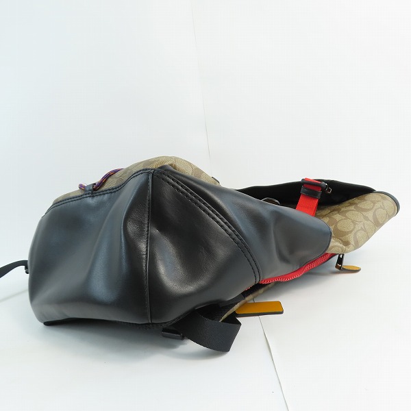 実際に弊社で買取させて頂いたCOACH/コーチ シグネチャー バックパック F72932の画像 2枚目
