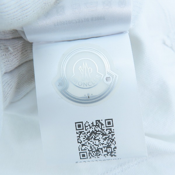 実際に弊社で買取させて頂いた【JPタグ】MONCLER /モンクレール  20ss MAGLIA レターリングロゴ 半袖 Tシャツ ホワイト F10918C73710 8390T/XLの画像 6枚目