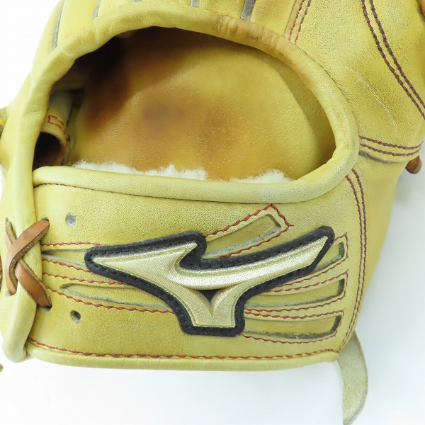 実際に弊社で買取させて頂いたMIZUNO/ミズノ Global Elite/グローバルエリート 軟式用/内野手用 右投用 グラブ/グローブの画像 5枚目