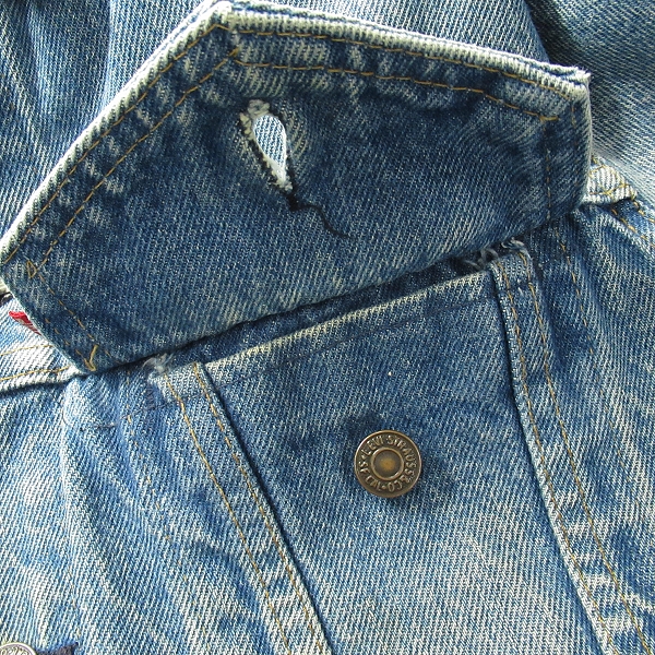 実際に弊社で買取させて頂いたLevi's/リーバイス ボタン裏刻印1/ヴィンテージ デニムジャケット/Gジャン 71205-0217/44の画像 5枚目