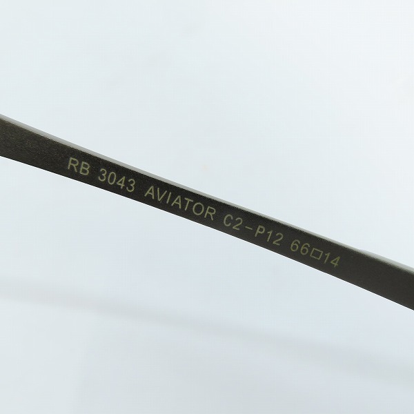 実際に弊社で買取させて頂いたRay-Ban/レイバン サイドウォークメタル アビエーター 偏光 サングラス/アイウェア RB3043の画像 6枚目