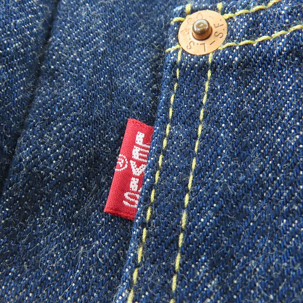 実際に弊社で買取させて頂いたLEVI’S/リーバイス 日本製 95年製 71506-XX 1st 大戦モデル 復刻 トラッカージャケット/デニムジャケット 36の画像 3枚目