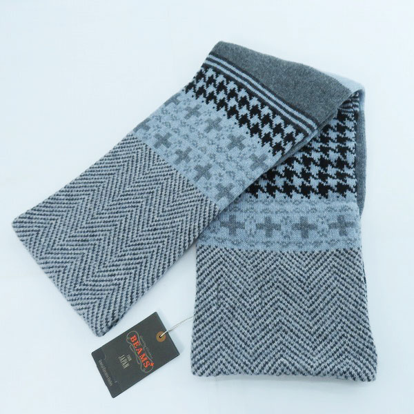 実際に弊社で買取させて頂いた【未使用】 BEAMS PLUS/ビームスプラス ジャカード クレイジーパターン マフラー 11-45-0714-432の画像 1枚目