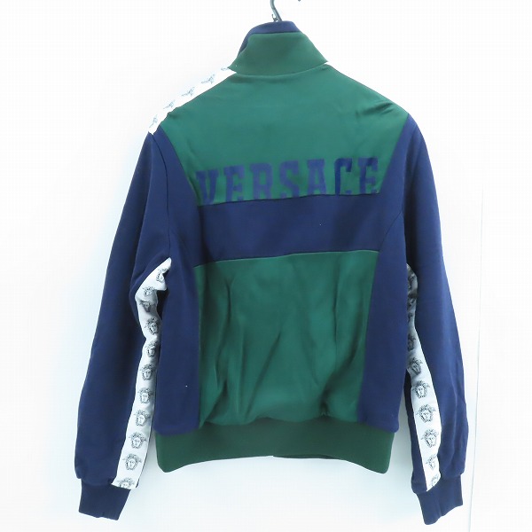 実際に弊社で買取させて頂いた【JPタグ】VERSACE/ヴェルサーチ メデューサ ロゴ トラック ジャケット A84842/Mの画像 1枚目
