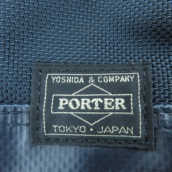 実際に弊社で買取させて頂いたPORTER/ポーター 85th ANNIVERSARY/85周年 HEAT/ヒート TYPE-C マグライト付 ショルダーバッグ/ボディバッグの画像 6枚目