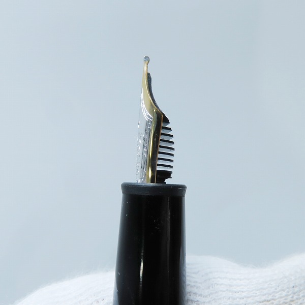 実際に弊社で買取させて頂いたMont Blanc/モンブラン 万年筆 マイスターシュテュック プラチナ クラシック 106521/ペン先 4810 Au585 の画像 3枚目