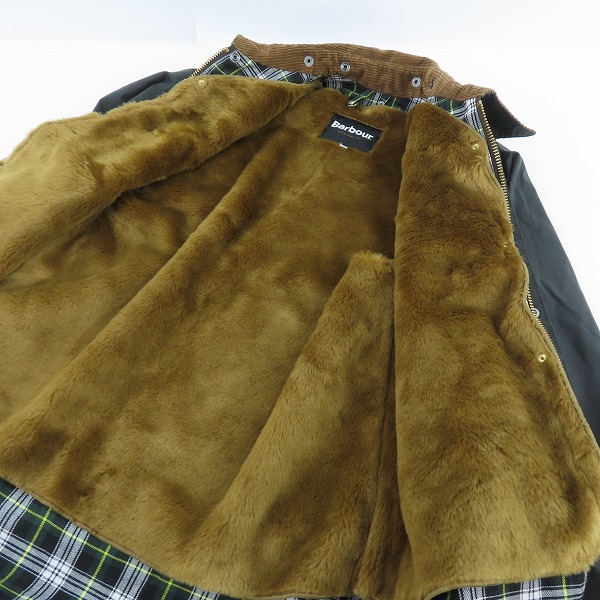 実際に弊社で買取させて頂いたBarbour × BEAMS F/バブアー × ビームス 別注 45周年 BEAUFORT T/ビューフォート オイルド ジャケット ライナー付き/36の画像 6枚目