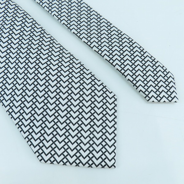 実際に弊社で買取させて頂いたGARNIER/ガルニエ 総柄シルクネクタイ の画像 2枚目