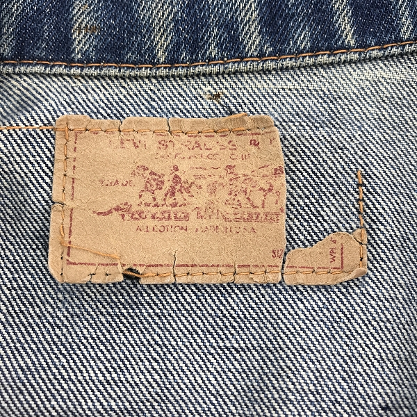 実際に弊社で買取させて頂いたLEVIS/リーバイス ビンテージ デニムジャケット ボタン裏刻印525 ビッグEの画像 2枚目