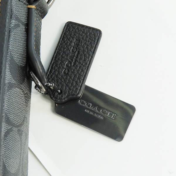 実際に弊社で買取させて頂いたCOACH/コーチ サリバン クロスボディ ブロックド シグネチャー キャンバス ショルダーバッグ CC090の画像 6枚目