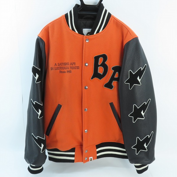 実際に弊社で買取させて頂いたA BATHING APE/アベイシングエイプ  RELAXED FIT VARSITY JACKET/カウレザー切替 スタジャン 001HJI801001/M