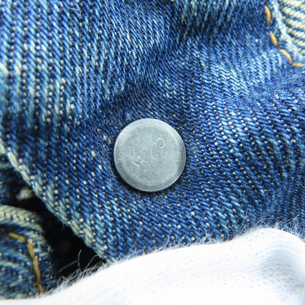 実際に弊社で買取させて頂いたLEVI'S/リーバイス ヴィンテージ 70505 ビッグE 不均等V 刻印526 デニムジャケットの画像 6枚目