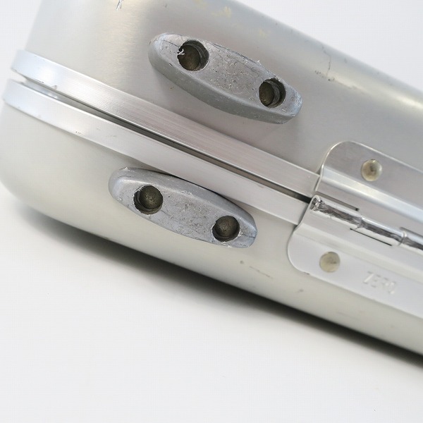 実際に弊社で買取させて頂いたZERO HALLIBURTON/ゼロハリバートン ダイヤルロック式 アタッシュケースの画像 6枚目