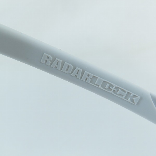 実際に弊社で買取させて頂いたOAKLEY/オークリー RADARLOCKPATH/レーダーロックパス サングラス OO9206-4338の画像 6枚目