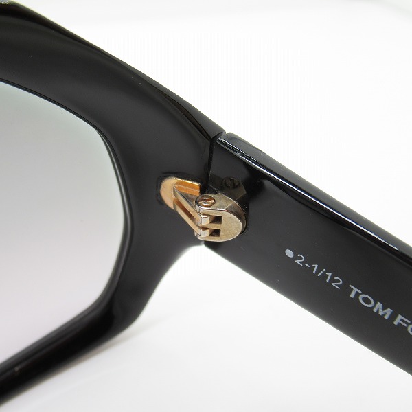 実際に弊社で買取させて頂いたTOM FORD/トムフォード Elise サングラス/アイウェア TF266 01Bの画像 5枚目