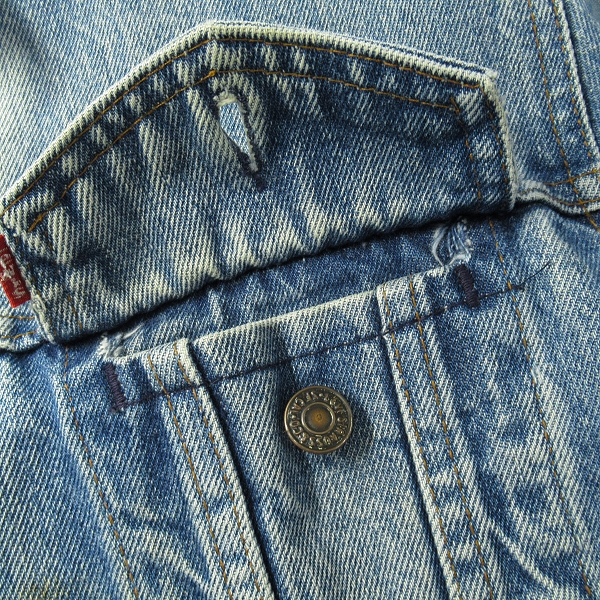 実際に弊社で買取させて頂いたLEVI’S/リーバイス ユーロ/フランス製/ヴィンテージ/ビンテージ/ボタン裏刻印273 デニムジャケット 70500 0217/46の画像 6枚目