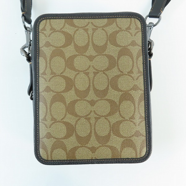 実際に弊社で買取させて頂いたCOACH/コーチ サリバン クロスボディ ブロックド シグネチャー キャンバス ショルダーバッグ CC090の画像 1枚目