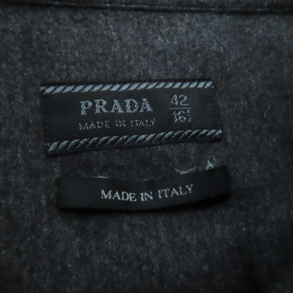 実際に弊社で買取させて頂いたPRADA/プラダ 長袖 ボタンシャツ 42/16.5の画像 2枚目