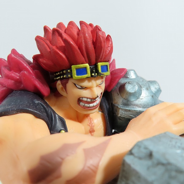 実際に弊社で買取させて頂いたBANDAI/バンダイ 一番くじ ワンピース BEYOND THE LEVEL C賞 ユースタス・キッド アームズパースモデル フィギュアの画像 5枚目