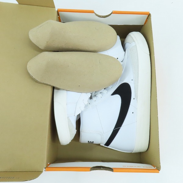 実際に弊社で買取させて頂いたNIKE/ナイキ BLAZER MID 77 VINTAGE/ブレーザー ミッド ヴィンテージ ホワイト/ブラック BQ6806-100/26.5の画像 7枚目