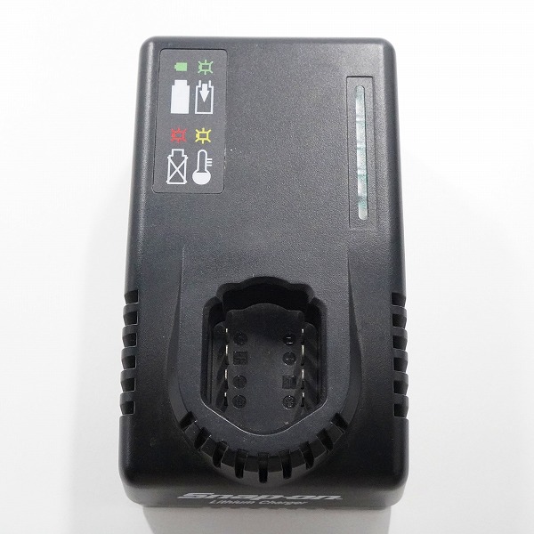 実際に弊社で買取させて頂いたSnap-on/スナップオン CTC772A 14.4V 充電器 バッテリーチャージャー 動作未確認の画像 3枚目