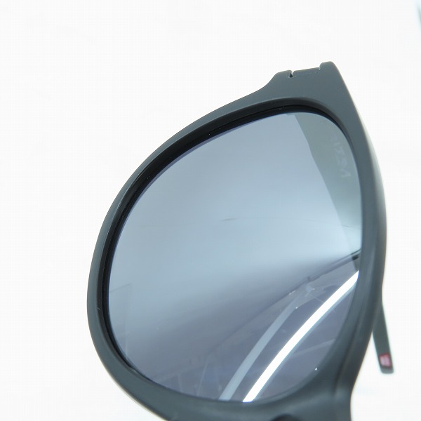 実際に弊社で買取させて頂いたOAKLEY/オークリー LATCH/ラッチ サングラス/アイウェア OO9349-1153の画像 9枚目