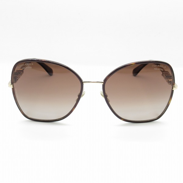 実際に弊社で買取させて頂いたCHANEL/シャネル 24SS サングラス バタフライ シェイプ ケース付き 4283 c.429/S9