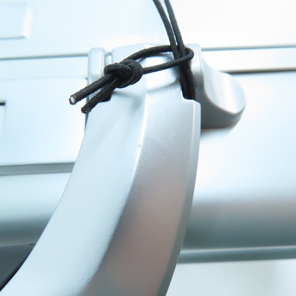 実際に弊社で買取させて頂いた【未使用】ZERO HALLIBURTON/ゼロハリバートン スリムライン アタッシュケース シルバー 9438805の画像 6枚目