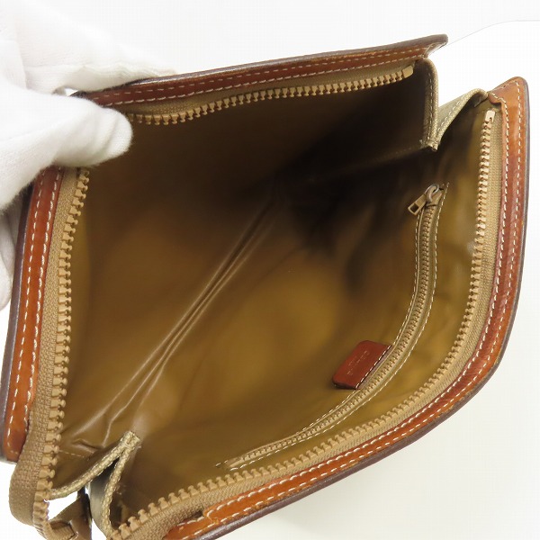 実際に弊社で買取させて頂いたCELINE/セリーヌ ロゴ マカダム柄 クラッチバッグ/ポーチ M07 の画像 4枚目