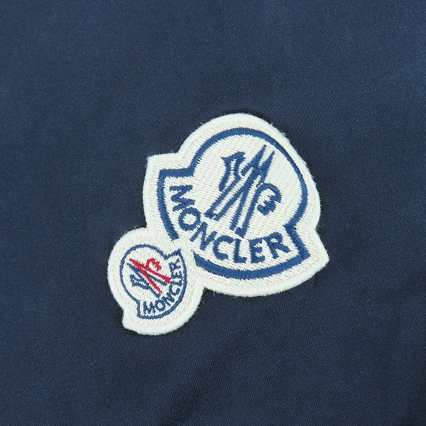 実際に弊社で買取させて頂いた【JPタグ】MONCLER /モンクレール 19AW MAGLIA T-SHIRT ロゴワッペン刺繍 クルーネック 半袖Tシャツ E20918032500 8390Y/XLの画像 6枚目