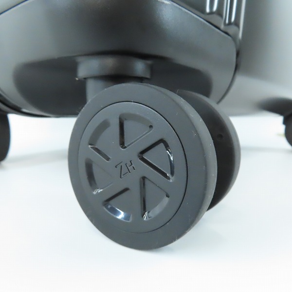 実際に弊社で買取させて頂いた【未使用】ZERO HALLIBURTON/ゼロハリバートン Classic Aluminum 3.0 キャリーケース/59L/No.944030001の画像 4枚目