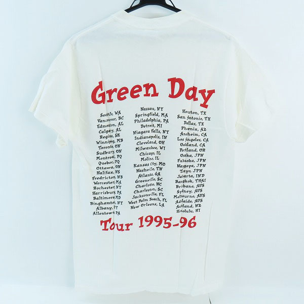 実際に弊社で買取させて頂いたFruit of the Loom社 95年 ヴィンテージ GREEN DAY Insomniac プリント Tシャツ Mの画像 1枚目