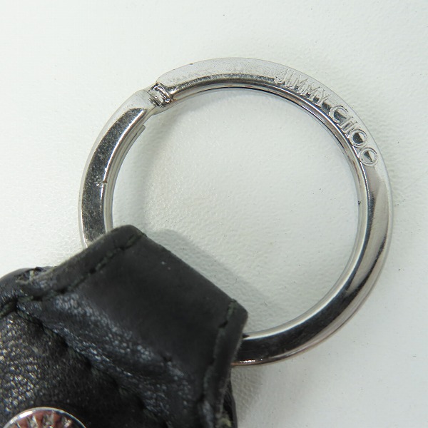 実際に弊社で買取させて頂いたJIMMY CHOO/ジミーチュウ スタースタッズ レザー キーチャーム キーリング の画像 2枚目