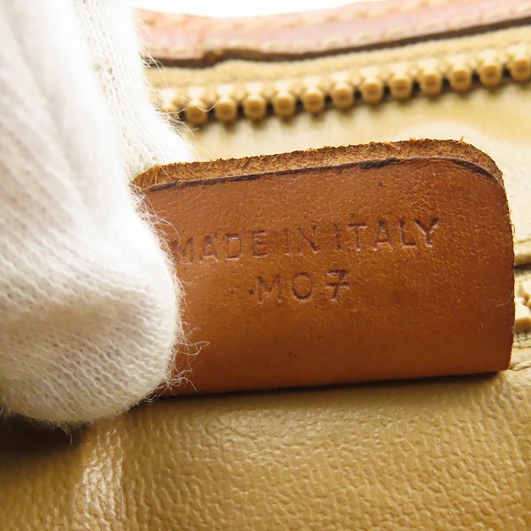 実際に弊社で買取させて頂いたCELINE/セリーヌ ロゴ マカダム柄 クラッチバッグ/ポーチ M07 の画像 6枚目