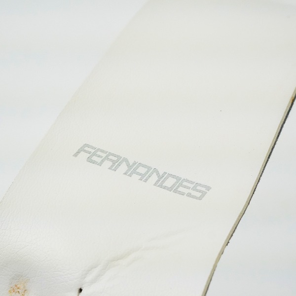 実際に弊社で買取させて頂いたFERNANDES/フェルナンデス レザー調 ストラップ ギターストラップ ベースストラップ ホワイト系の画像 4枚目