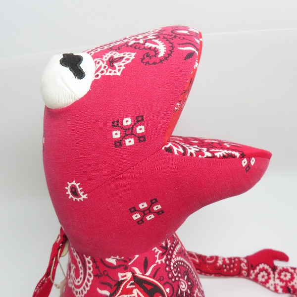 実際に弊社で買取させて頂いたREADY MADE/レディメイド BANDANA FROG MAN/バンダナ フロッグマン ぬいぐるみの画像 2枚目