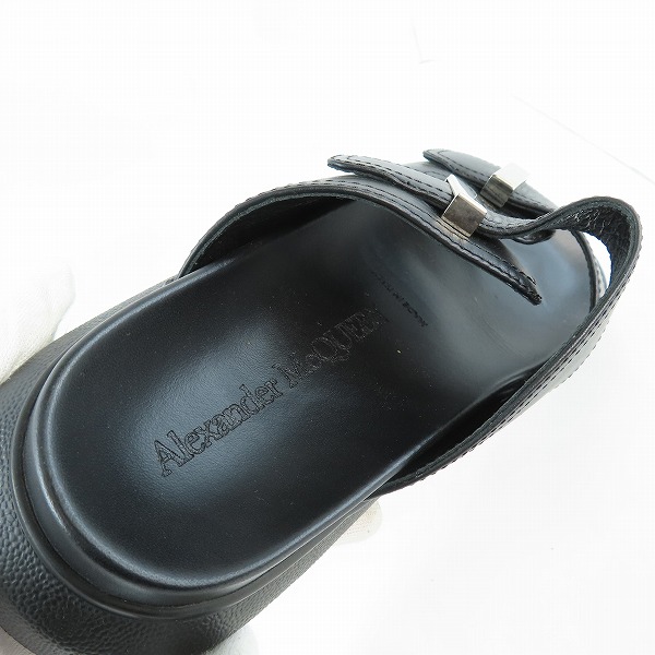 実際に弊社で買取させて頂いたAlexander McQueen/アレキサンダーマックイーン ハイブリッド ラバー＆レザー バックル プラットフォーム サンダル  652664/41の画像 4枚目