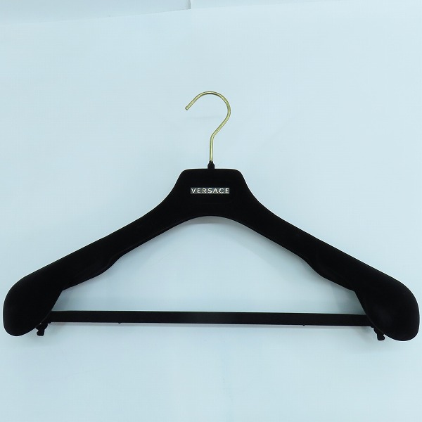 実際に弊社で買取させて頂いた【JPタグ】VERSACE/ヴェルサーチ 総柄 キルティング ボンバージャケット/MA-1 A77521/44の画像 8枚目