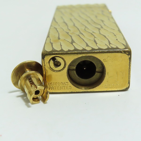 実際に弊社で買取させて頂いたdunhill/ダンヒル 槌目/2面加工 サイドローラー ドーム型 ガスライター ゴールドの画像 4枚目