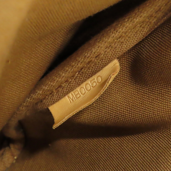 実際に弊社で買取させて頂いたLOUIS VUITTON/ルイ ヴィトン ソミュール30 ショルダーバッグ モノグラム Ｍ42256の画像 9枚目