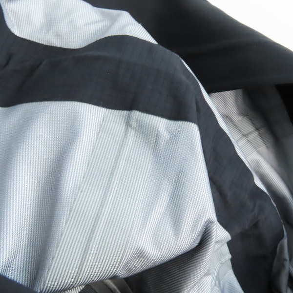 実際に弊社で買取させて頂いたF.C.Real Bristol/エフシーレアルブリストル 21SS PRESENTATION JACKET ジャケット ナイロン パーカー FCRB-210001/XLの画像 7枚目