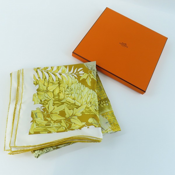 実際に弊社で買取させて頂いたHERMES/エルメス カレ90 ニューイングランドの庭 シルク大判スカーフの画像 6枚目